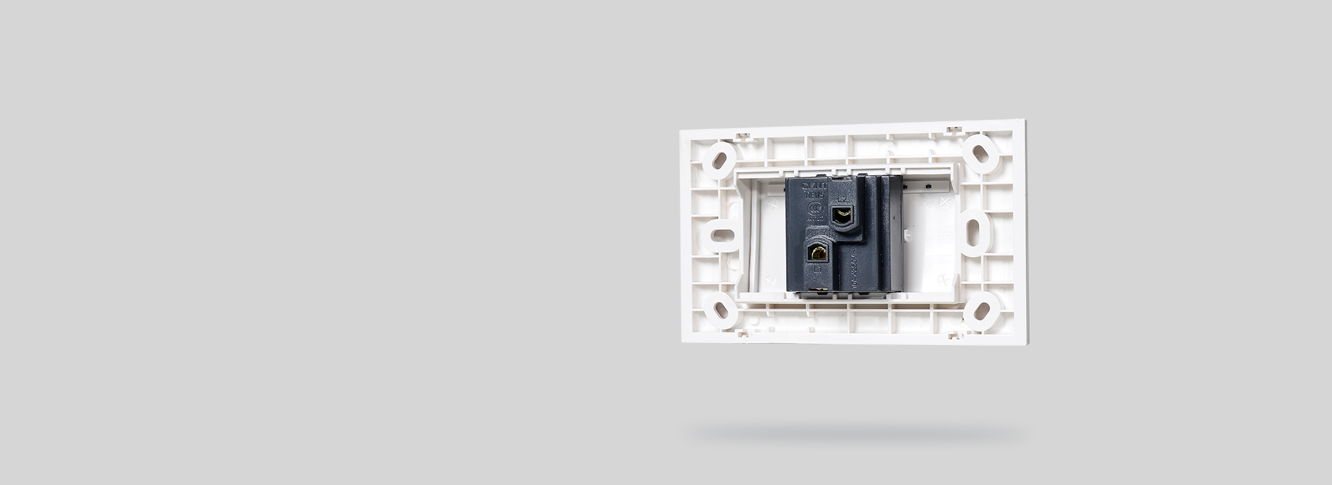 雙層安裝架，適用廣泛 雙層安裝架設計，...