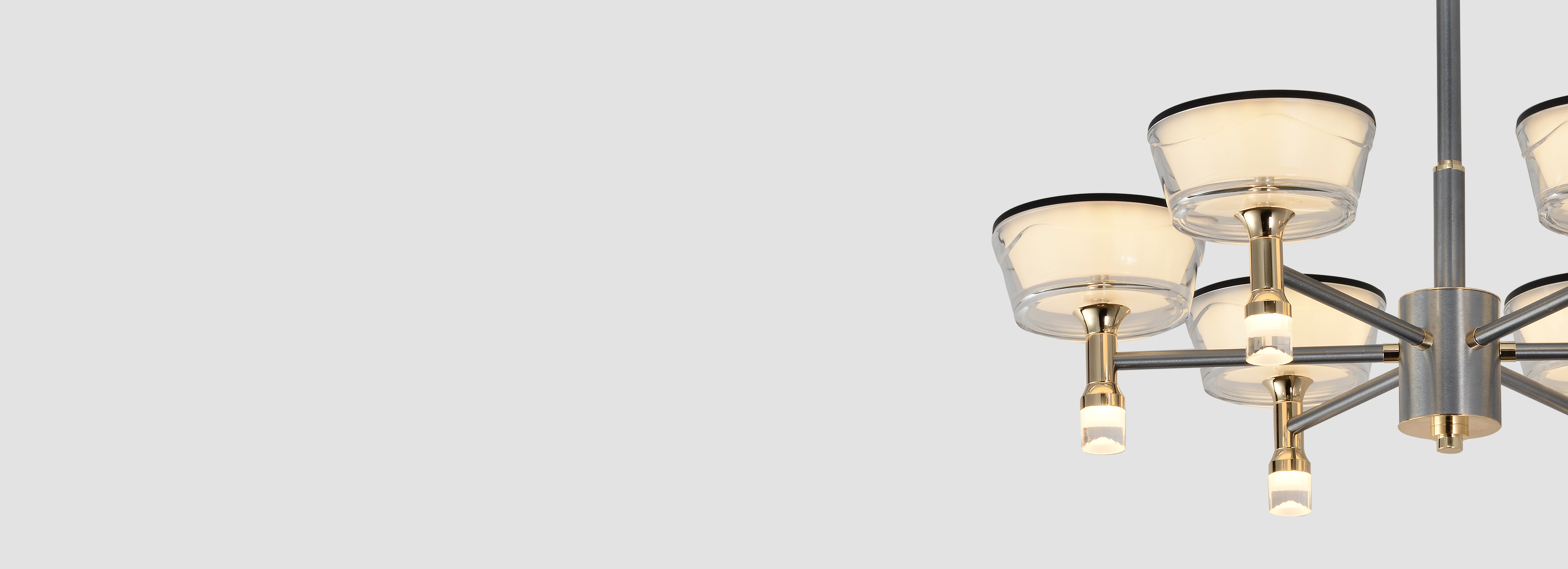 柔和光線 優質玻璃燈罩，高透光率，出光...