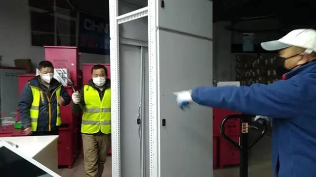 正泰居家致敬“小湯山”醫(yī)院援建背后的“逆行者”