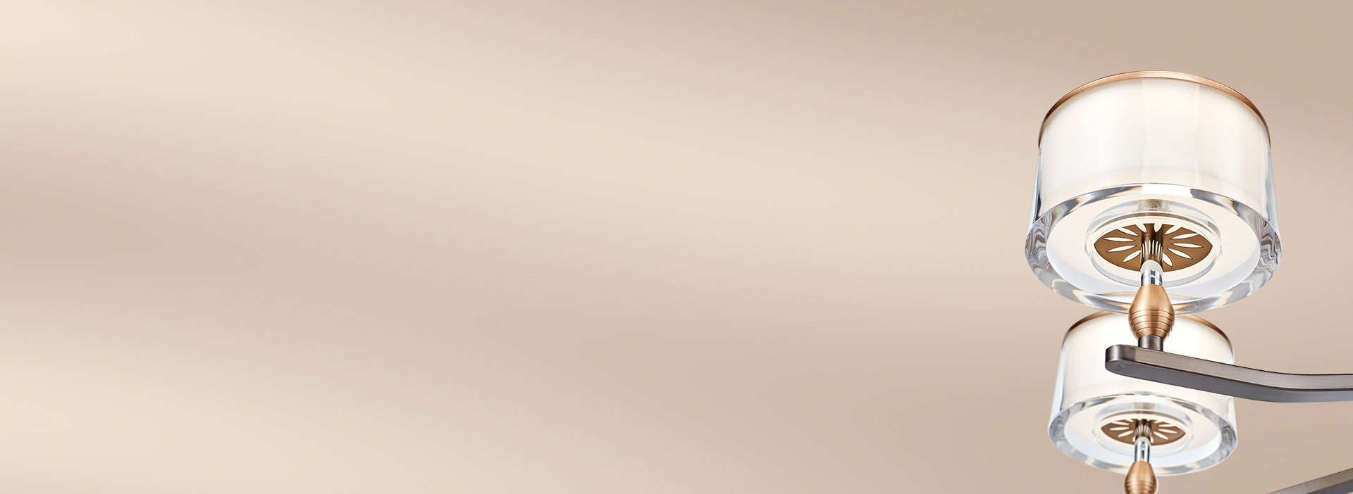 厚亞克力透光罩 如玻璃般的絲滑質感，輕...